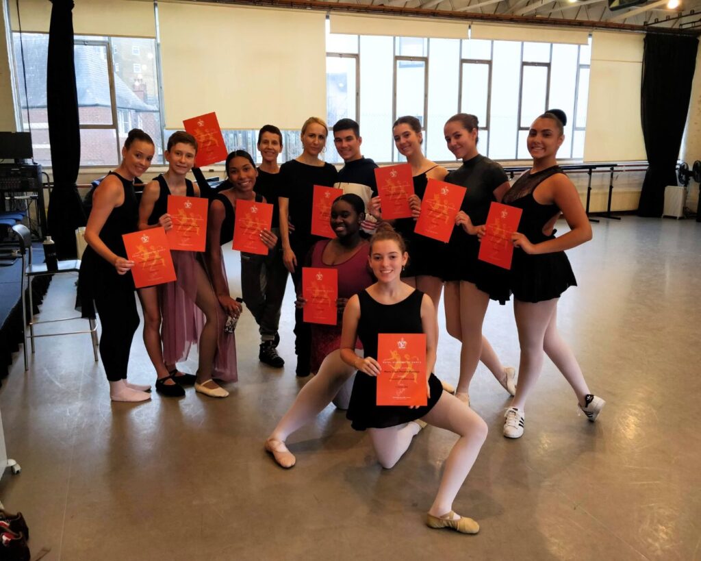 Dançar em Paris e Londres