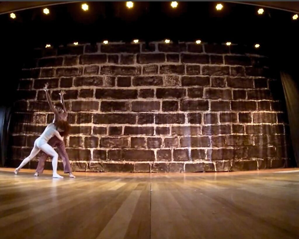 dançar no Hopi Hari