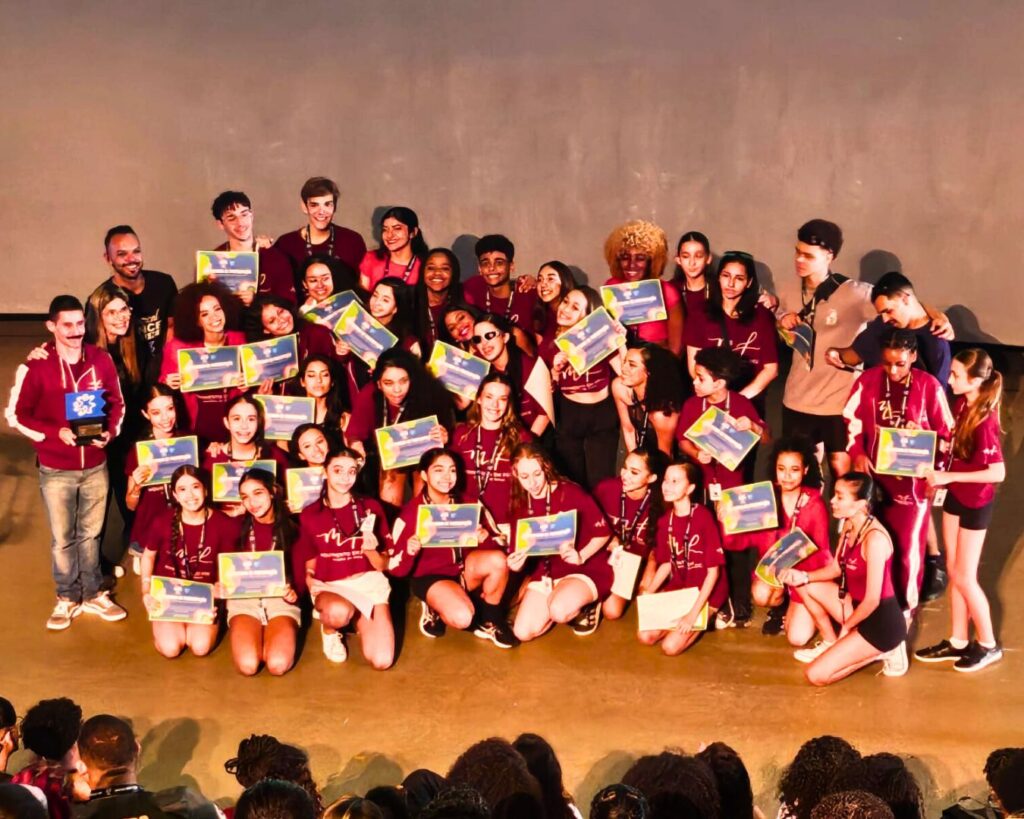 dançar no Hopi Hari